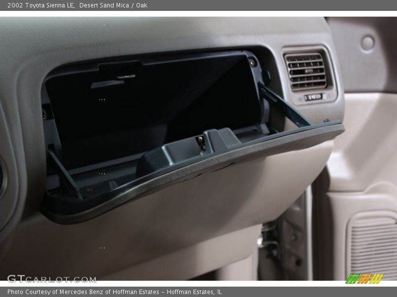 Desert Sand Mica / Oak 2002 Toyota Sienna LE