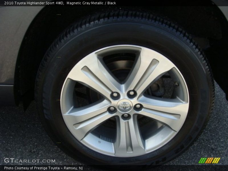 Magnetic Gray Metallic / Black 2010 Toyota Highlander Sport 4WD