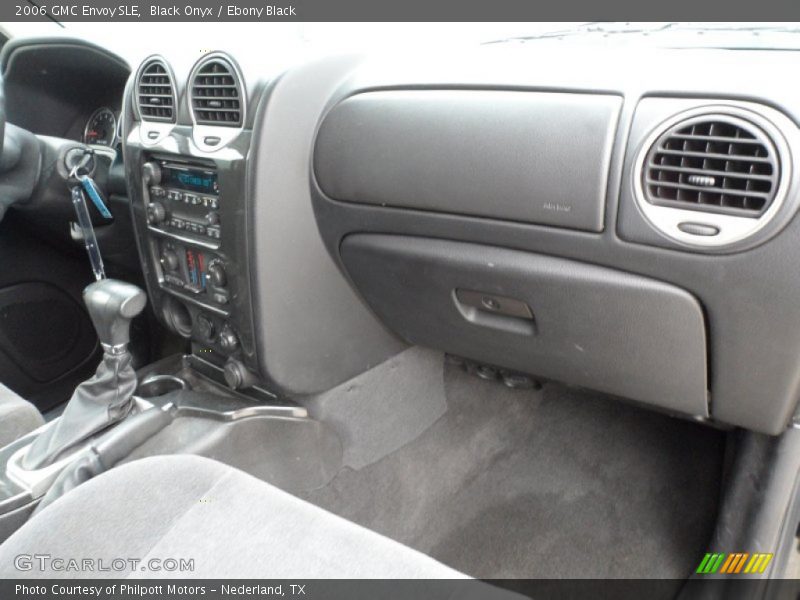 Black Onyx / Ebony Black 2006 GMC Envoy SLE