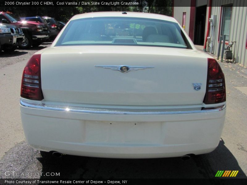 Cool Vanilla / Dark Slate Gray/Light Graystone 2006 Chrysler 300 C HEMI