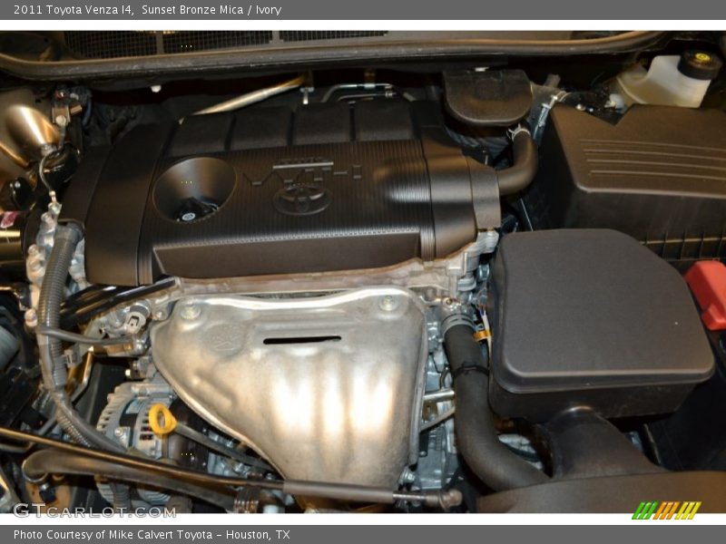 Sunset Bronze Mica / Ivory 2011 Toyota Venza I4