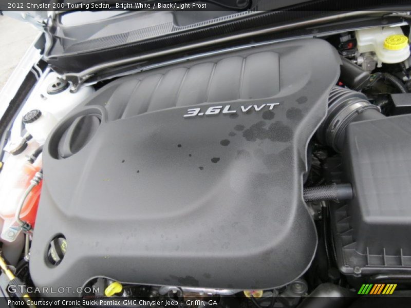 Bright White / Black/Light Frost 2012 Chrysler 200 Touring Sedan