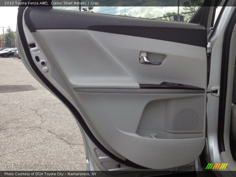 Classic Silver Metallic / Gray 2010 Toyota Venza AWD