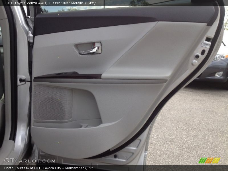 Classic Silver Metallic / Gray 2010 Toyota Venza AWD