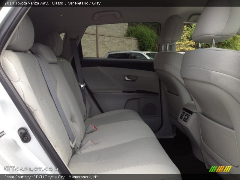 Classic Silver Metallic / Gray 2010 Toyota Venza AWD