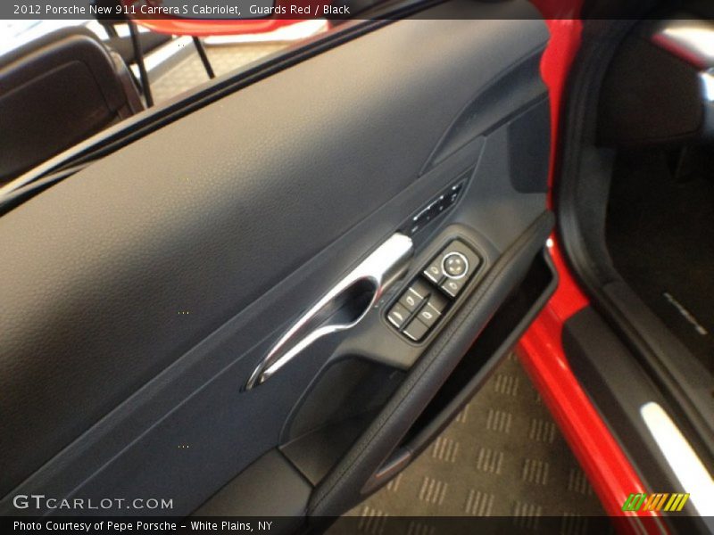 Controls of 2012 New 911 Carrera S Cabriolet