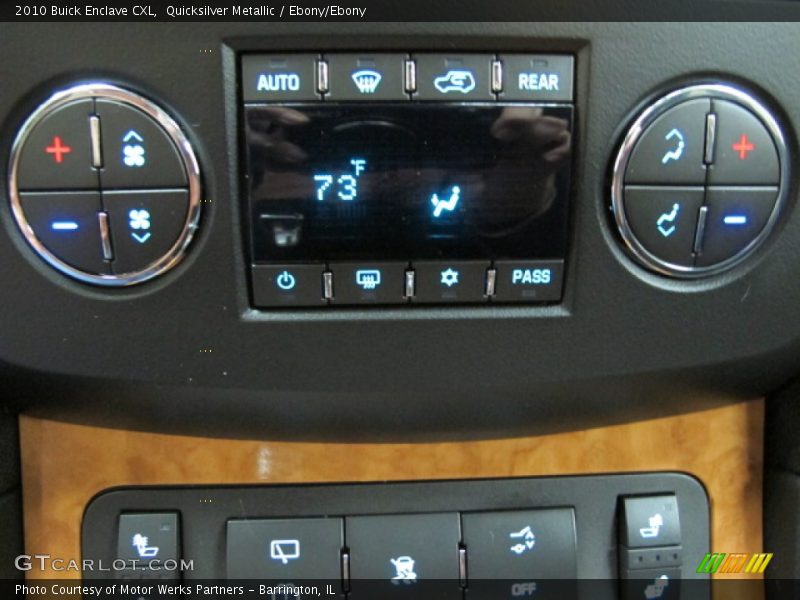Quicksilver Metallic / Ebony/Ebony 2010 Buick Enclave CXL