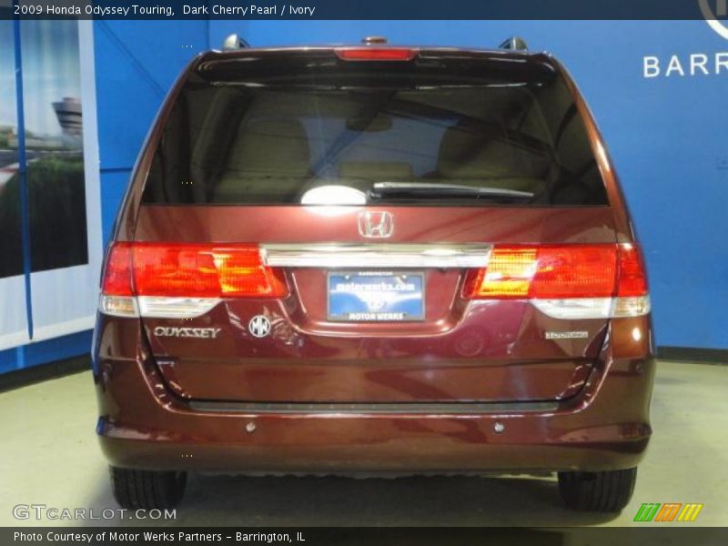 Dark Cherry Pearl / Ivory 2009 Honda Odyssey Touring