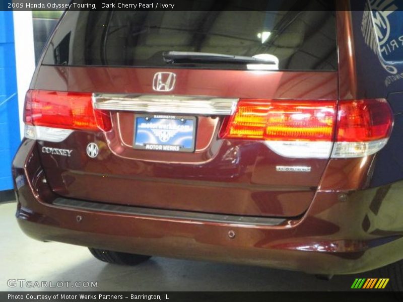 Dark Cherry Pearl / Ivory 2009 Honda Odyssey Touring