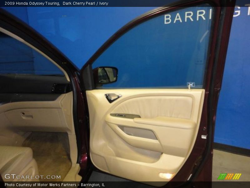 Dark Cherry Pearl / Ivory 2009 Honda Odyssey Touring