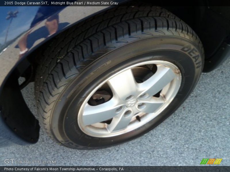 Midnight Blue Pearl / Medium Slate Gray 2005 Dodge Caravan SXT