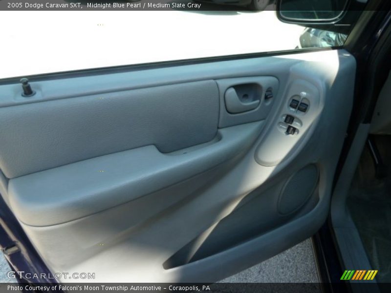 Midnight Blue Pearl / Medium Slate Gray 2005 Dodge Caravan SXT