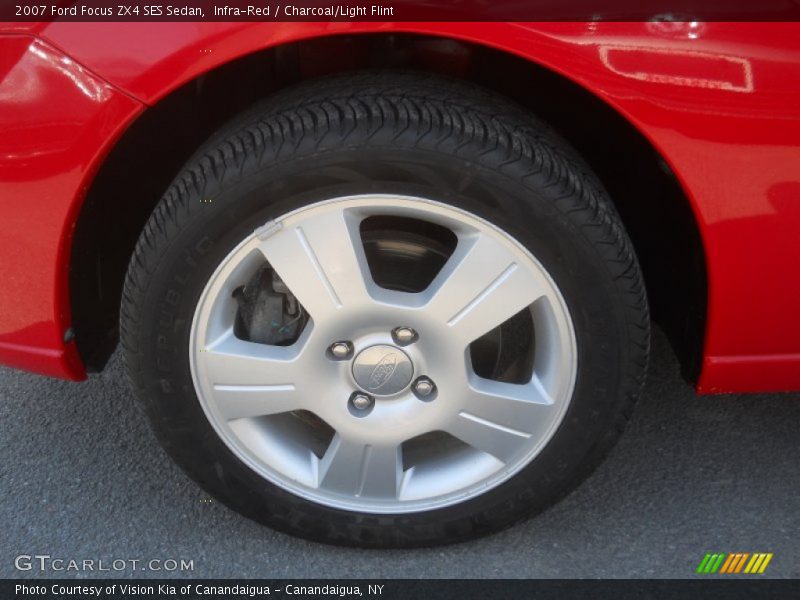 Infra-Red / Charcoal/Light Flint 2007 Ford Focus ZX4 SES Sedan