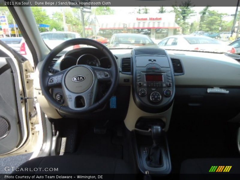 Dune Beige / Sand/Black Houndstooth Cloth 2011 Kia Soul !