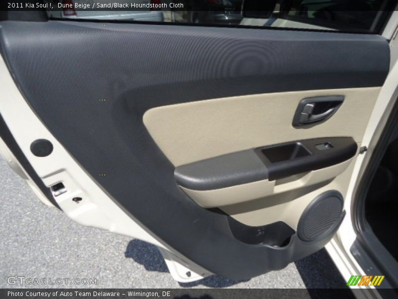 Dune Beige / Sand/Black Houndstooth Cloth 2011 Kia Soul !