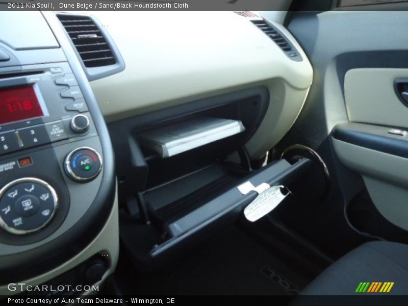 Dune Beige / Sand/Black Houndstooth Cloth 2011 Kia Soul !