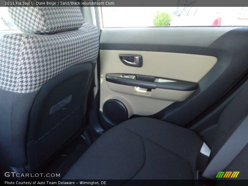 Dune Beige / Sand/Black Houndstooth Cloth 2011 Kia Soul !