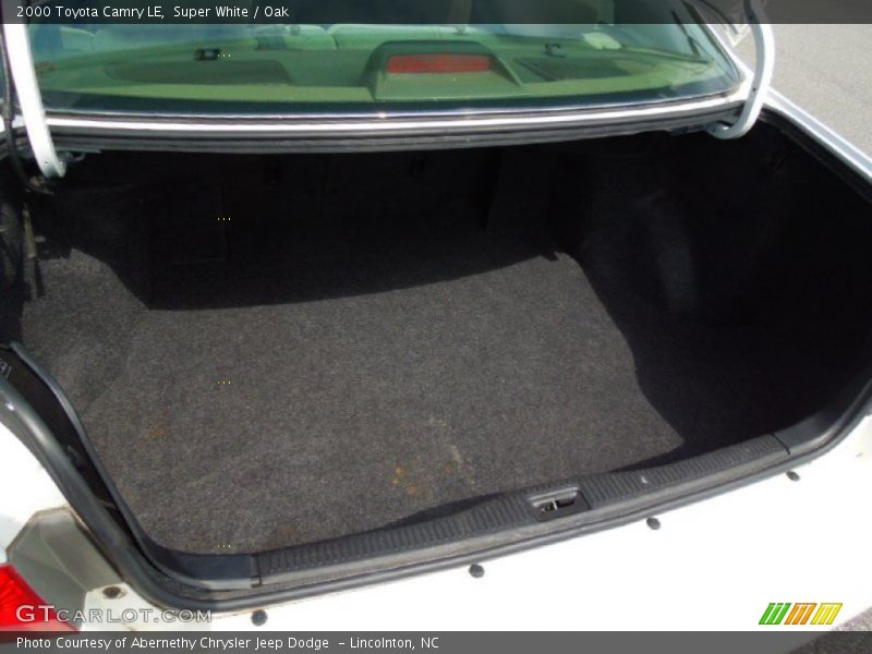 Super White / Oak 2000 Toyota Camry LE