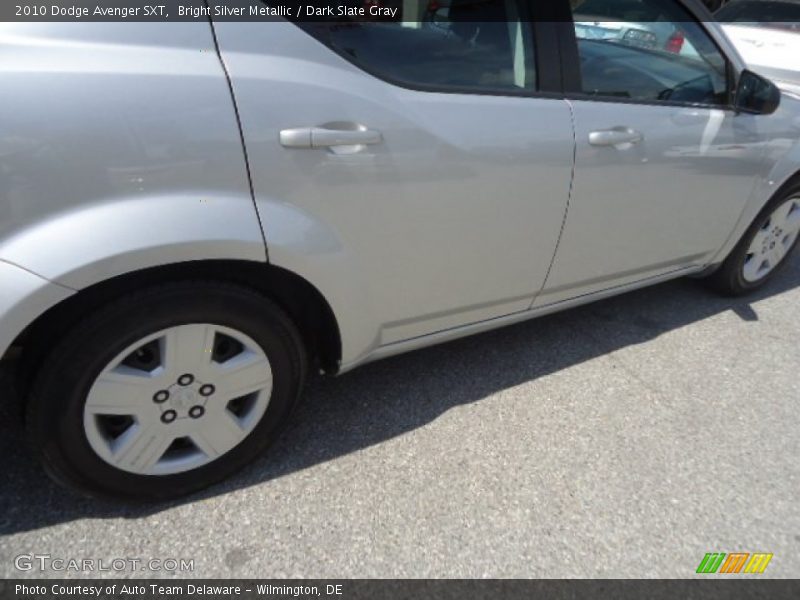 Bright Silver Metallic / Dark Slate Gray 2010 Dodge Avenger SXT