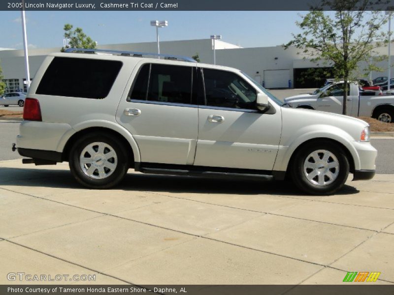 Cashmere Tri Coat / Camel 2005 Lincoln Navigator Luxury