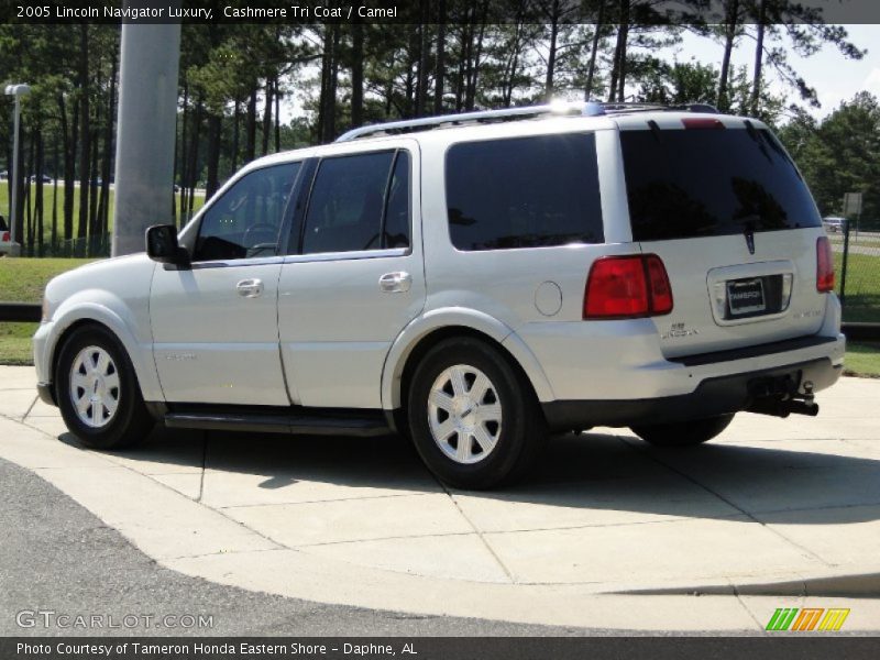 Cashmere Tri Coat / Camel 2005 Lincoln Navigator Luxury