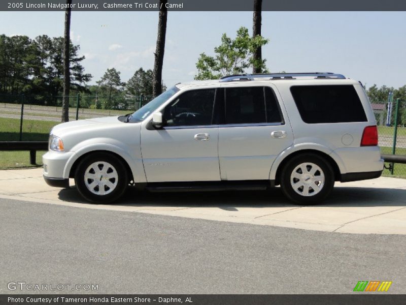 Cashmere Tri Coat / Camel 2005 Lincoln Navigator Luxury