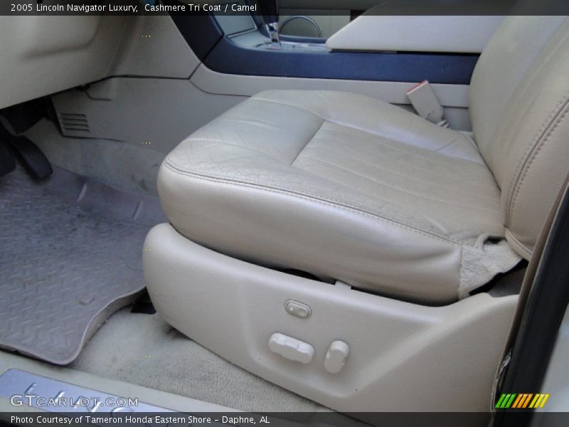 Cashmere Tri Coat / Camel 2005 Lincoln Navigator Luxury