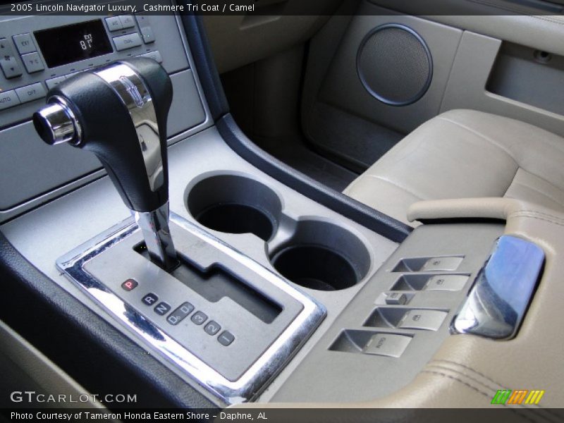 Cashmere Tri Coat / Camel 2005 Lincoln Navigator Luxury