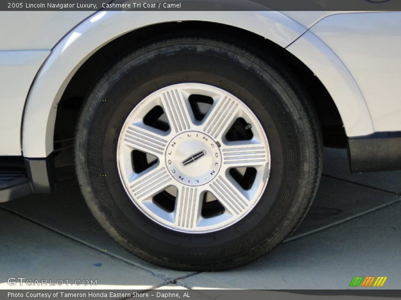 Cashmere Tri Coat / Camel 2005 Lincoln Navigator Luxury