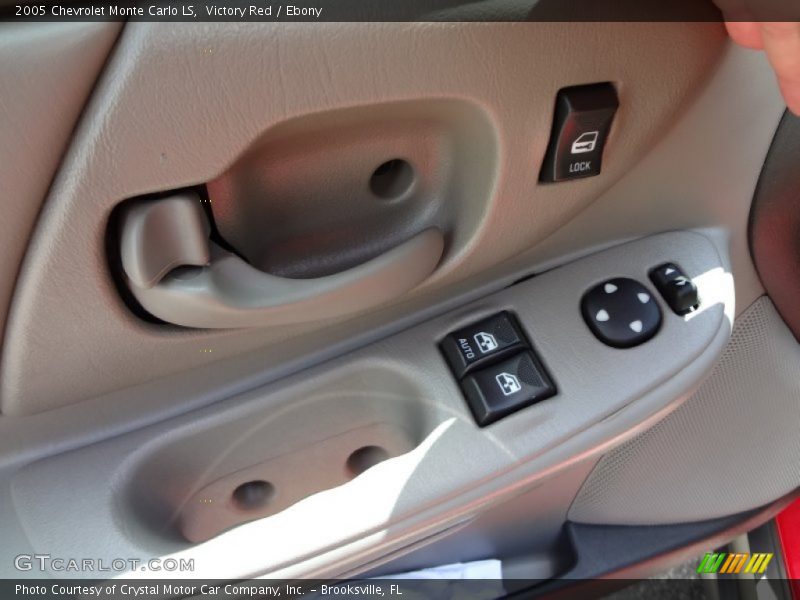Victory Red / Ebony 2005 Chevrolet Monte Carlo LS