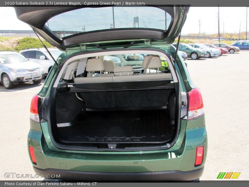 Cypress Green Pearl / Warm Ivory 2010 Subaru Outback 2.5i Limited Wagon