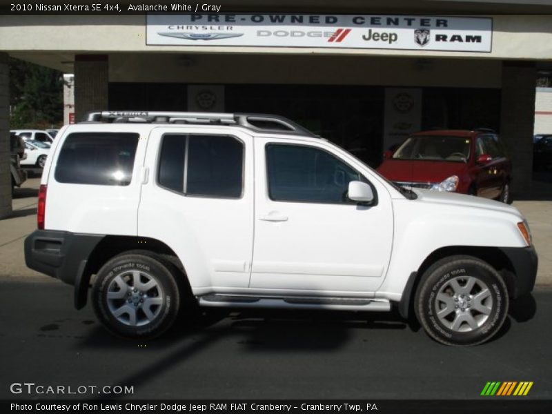 Avalanche White / Gray 2010 Nissan Xterra SE 4x4