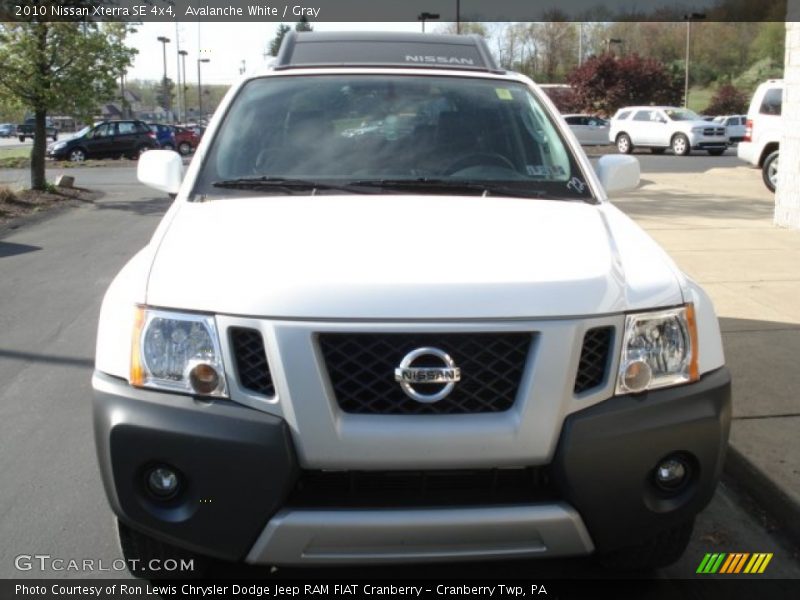 Avalanche White / Gray 2010 Nissan Xterra SE 4x4