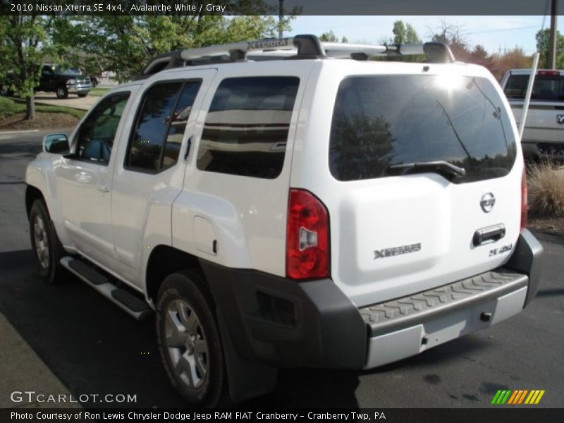 Avalanche White / Gray 2010 Nissan Xterra SE 4x4