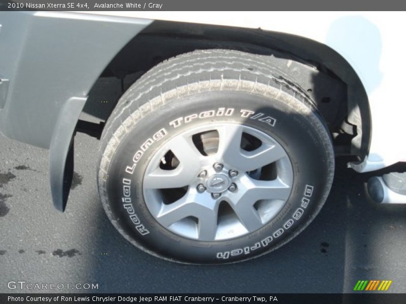 Avalanche White / Gray 2010 Nissan Xterra SE 4x4