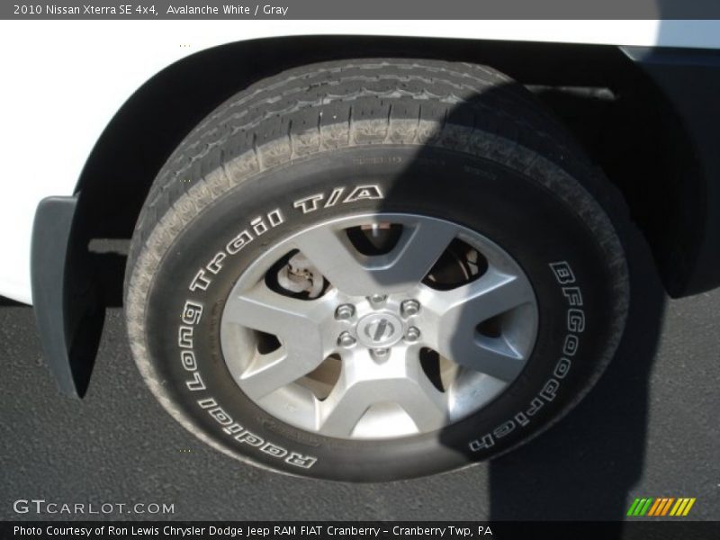 Avalanche White / Gray 2010 Nissan Xterra SE 4x4