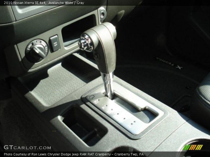 Avalanche White / Gray 2010 Nissan Xterra SE 4x4