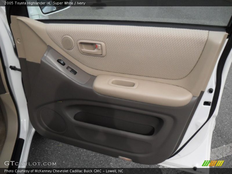 Super White / Ivory 2005 Toyota Highlander I4