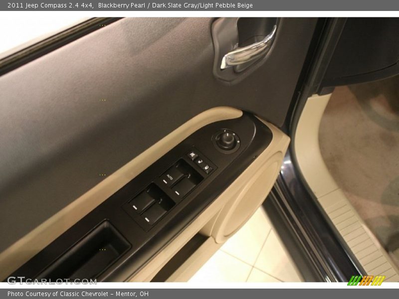 Blackberry Pearl / Dark Slate Gray/Light Pebble Beige 2011 Jeep Compass 2.4 4x4