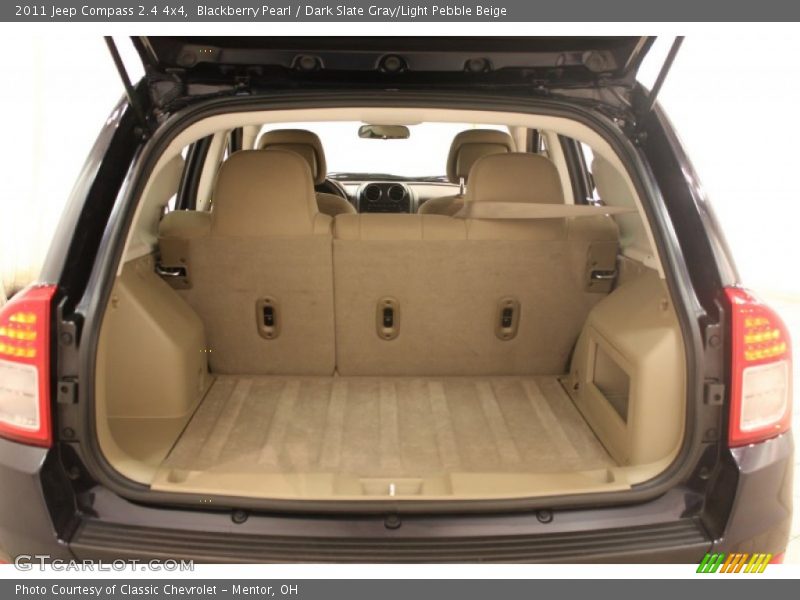 Blackberry Pearl / Dark Slate Gray/Light Pebble Beige 2011 Jeep Compass 2.4 4x4