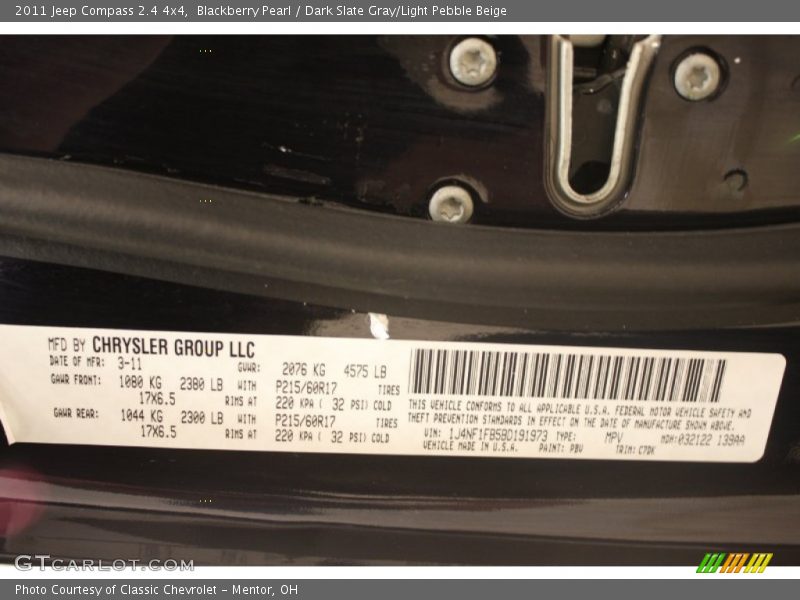 Blackberry Pearl / Dark Slate Gray/Light Pebble Beige 2011 Jeep Compass 2.4 4x4