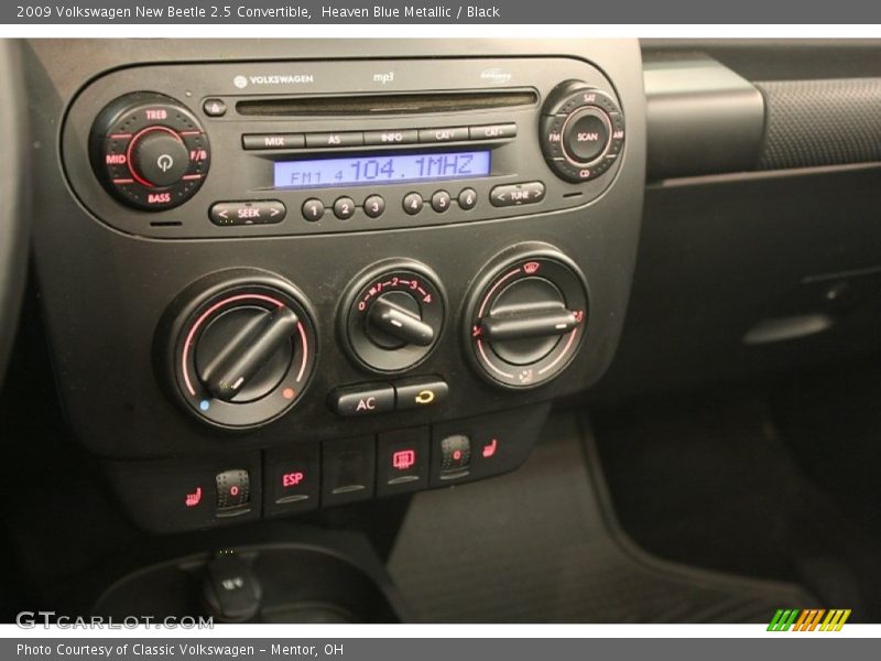 Heaven Blue Metallic / Black 2009 Volkswagen New Beetle 2.5 Convertible