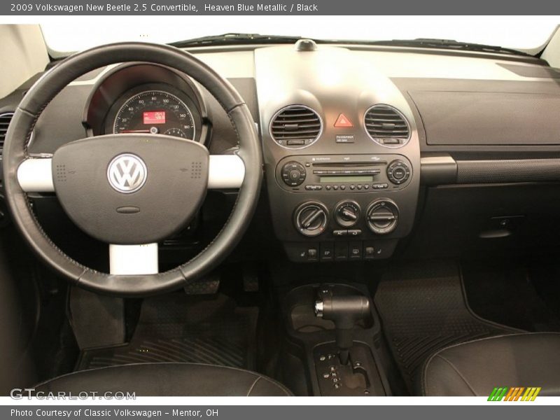 Heaven Blue Metallic / Black 2009 Volkswagen New Beetle 2.5 Convertible