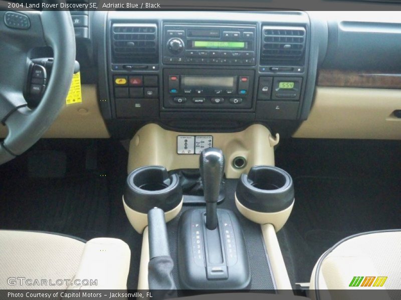 Adriatic Blue / Black 2004 Land Rover Discovery SE