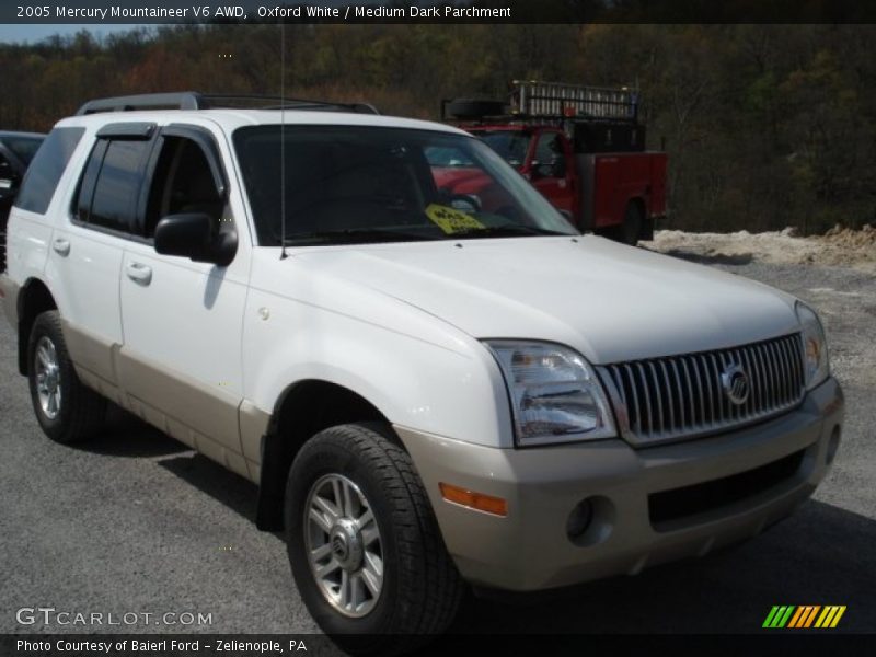 Oxford White / Medium Dark Parchment 2005 Mercury Mountaineer V6 AWD