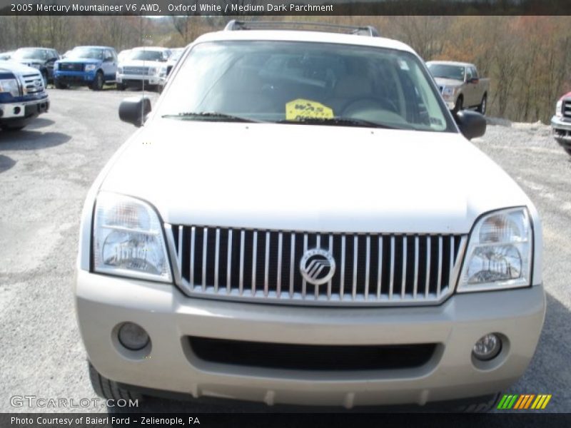 Oxford White / Medium Dark Parchment 2005 Mercury Mountaineer V6 AWD