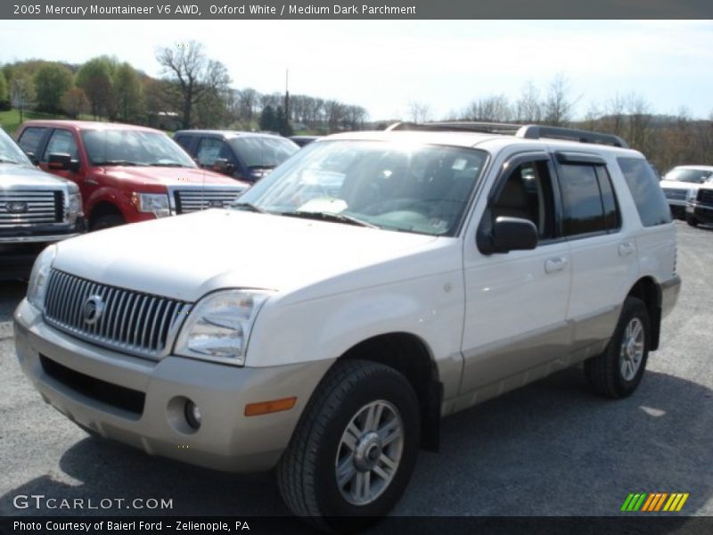 Oxford White / Medium Dark Parchment 2005 Mercury Mountaineer V6 AWD