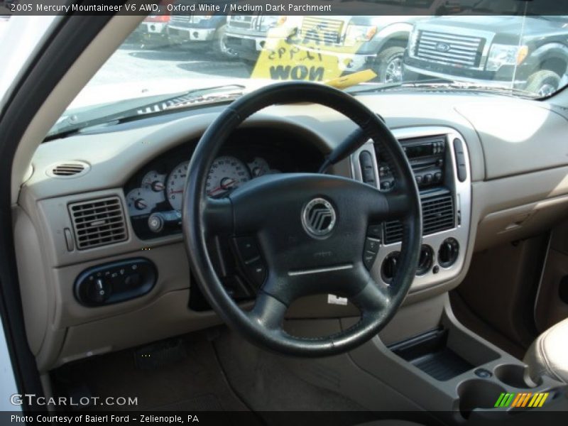 Oxford White / Medium Dark Parchment 2005 Mercury Mountaineer V6 AWD