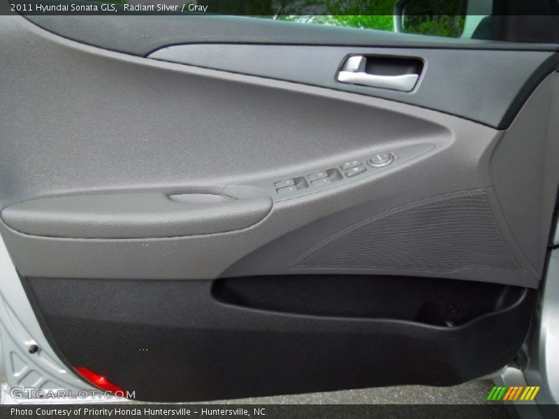 Radiant Silver / Gray 2011 Hyundai Sonata GLS