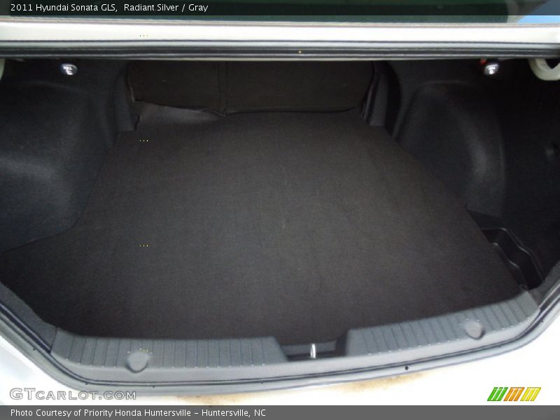 Radiant Silver / Gray 2011 Hyundai Sonata GLS